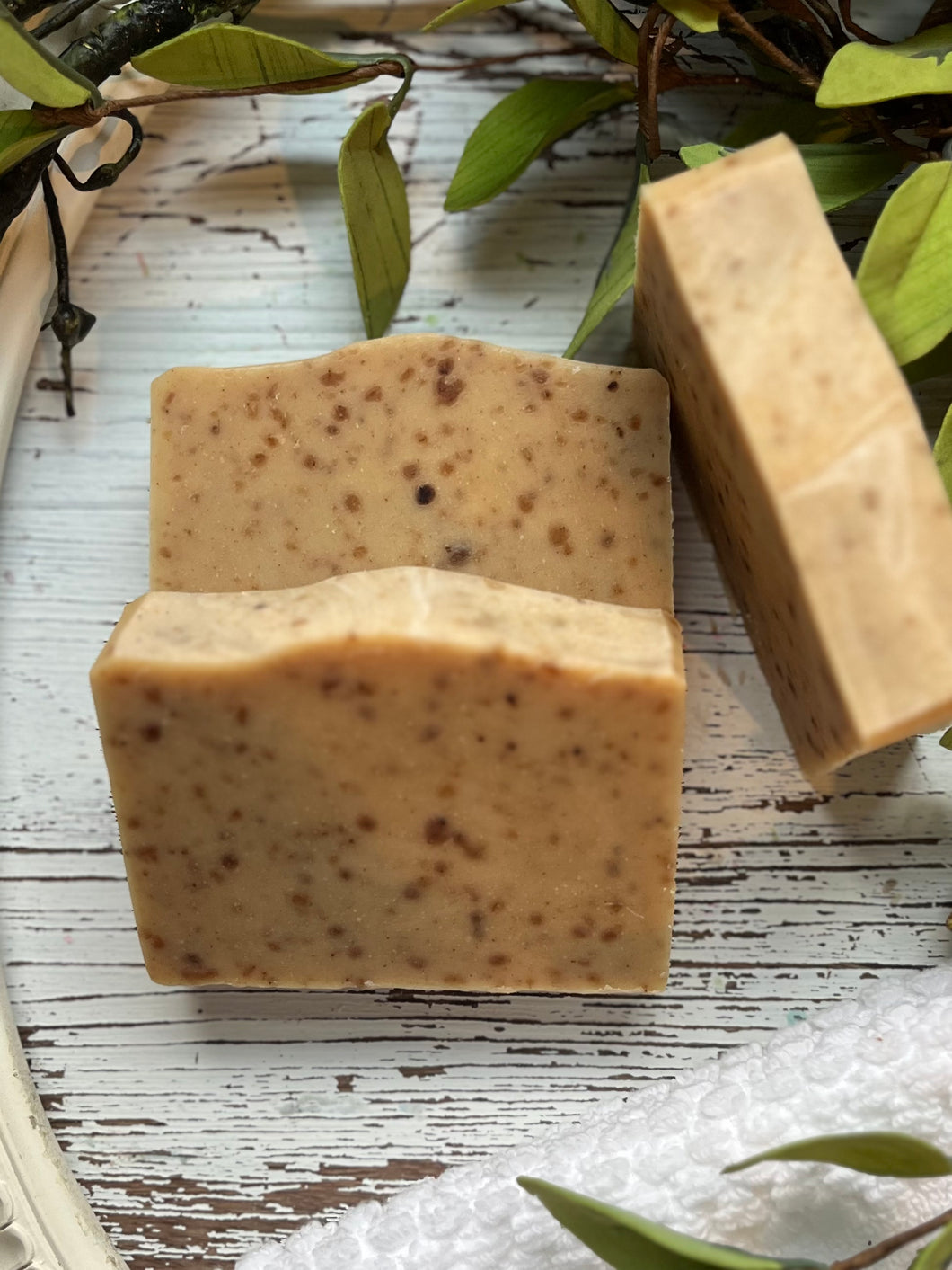 [Essential Oil] Turmeric, Rosemary, and Black African Soap
